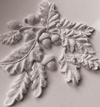 Load image into Gallery viewer, Oak Leaves & Acorns Decor Mould
