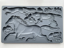 Load image into Gallery viewer, Horse & Hound Decor Mould ~Discontinued