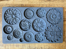 Load image into Gallery viewer, Rosettes Decor Mould