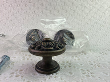 Load image into Gallery viewer, Antiqued Bronze Knob ~3 pc Set
