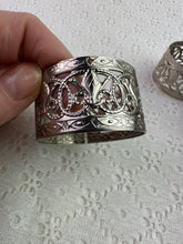 Load image into Gallery viewer, Stamped &amp; Cut Silver Metal Napkin Ring Set -6pc
