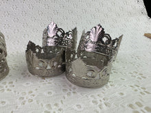 Load image into Gallery viewer, Stamped &amp; Cut Silver Metal Napkin Ring Set -8pc
