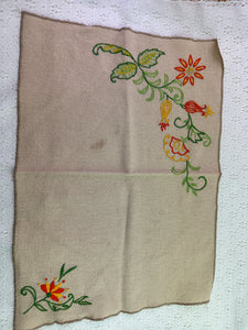 Vintage Hand Embroidered Cloth Napkin Set