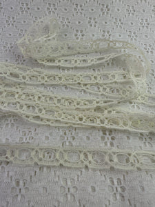 Cream Vintage Lace 1/2" wide x 4 yards