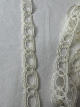 Load image into Gallery viewer, Cream Vintage Lace 1/2&quot; wide x 4 yards
