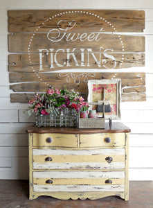 Love Bug ~Sweet Pickins Milk Paint