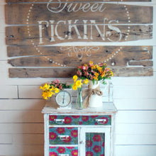 Load image into Gallery viewer, Window Pane ~Sweet Pickins Milk Paint
